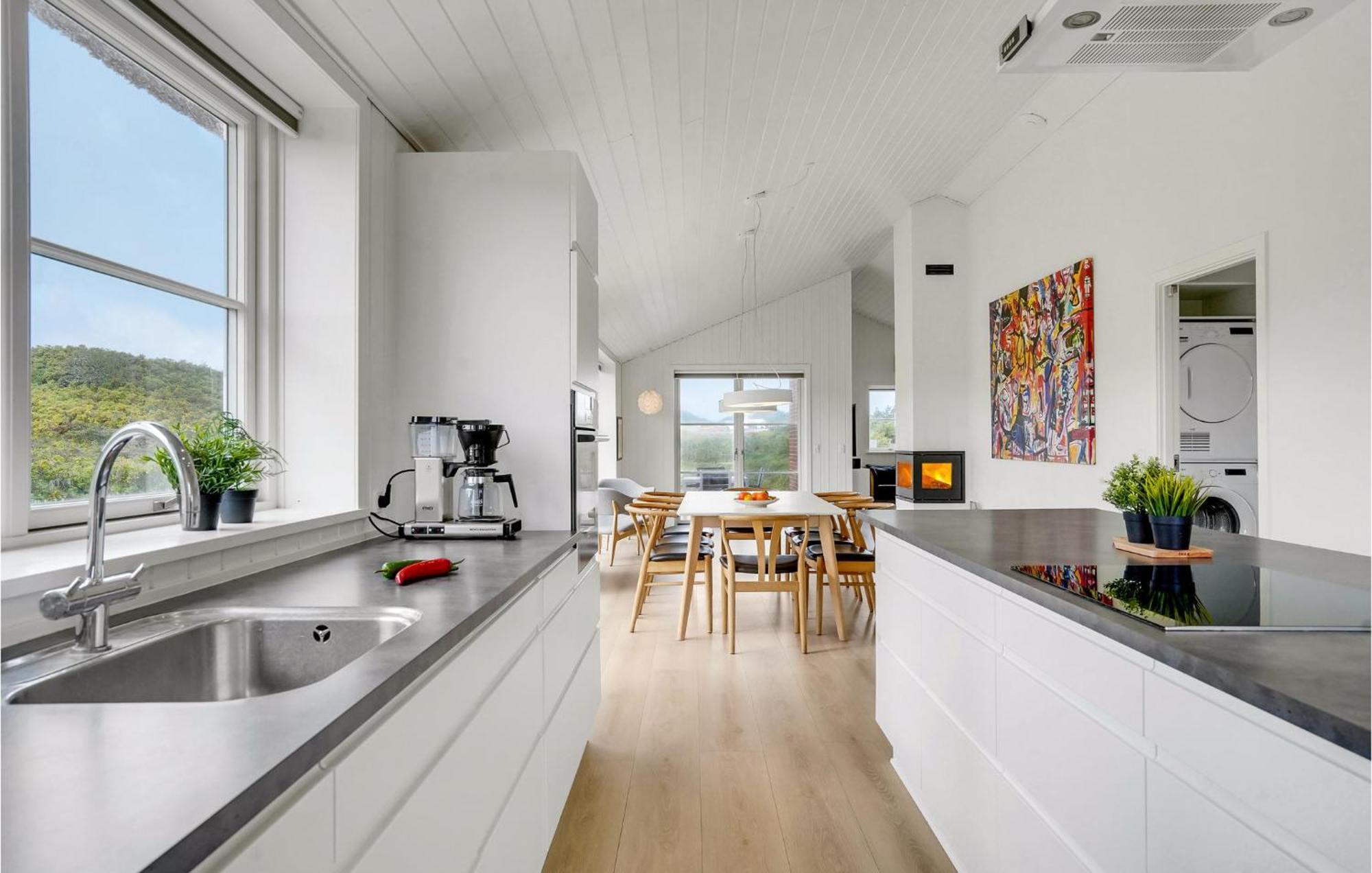 Amazing Home In Blavand With Wifi Экстерьер фото